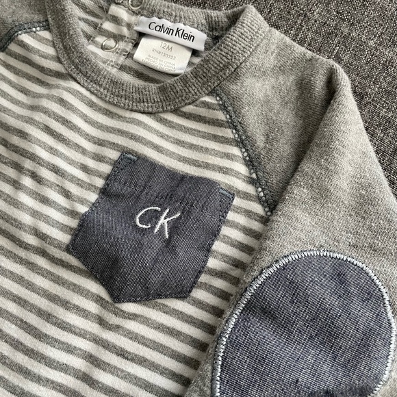 4/$25 Calvin Klein Sweaters size 12m - Picture 2 of 4